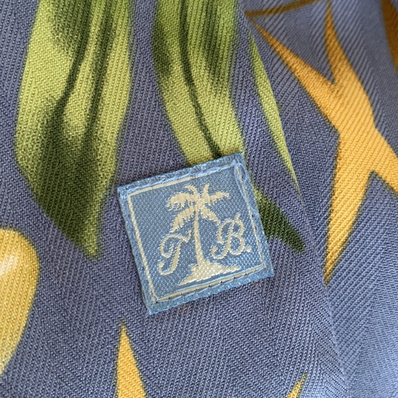 Tommy Bahama 100% Silk Aloha Shirt - Extra Large - Picture 11 of 12